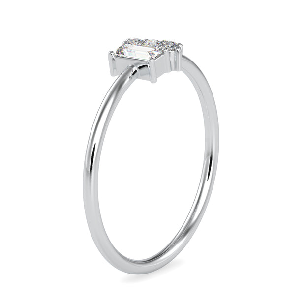 0.17 Carat Diamond 14K White Gold Ring - Fashion Strada